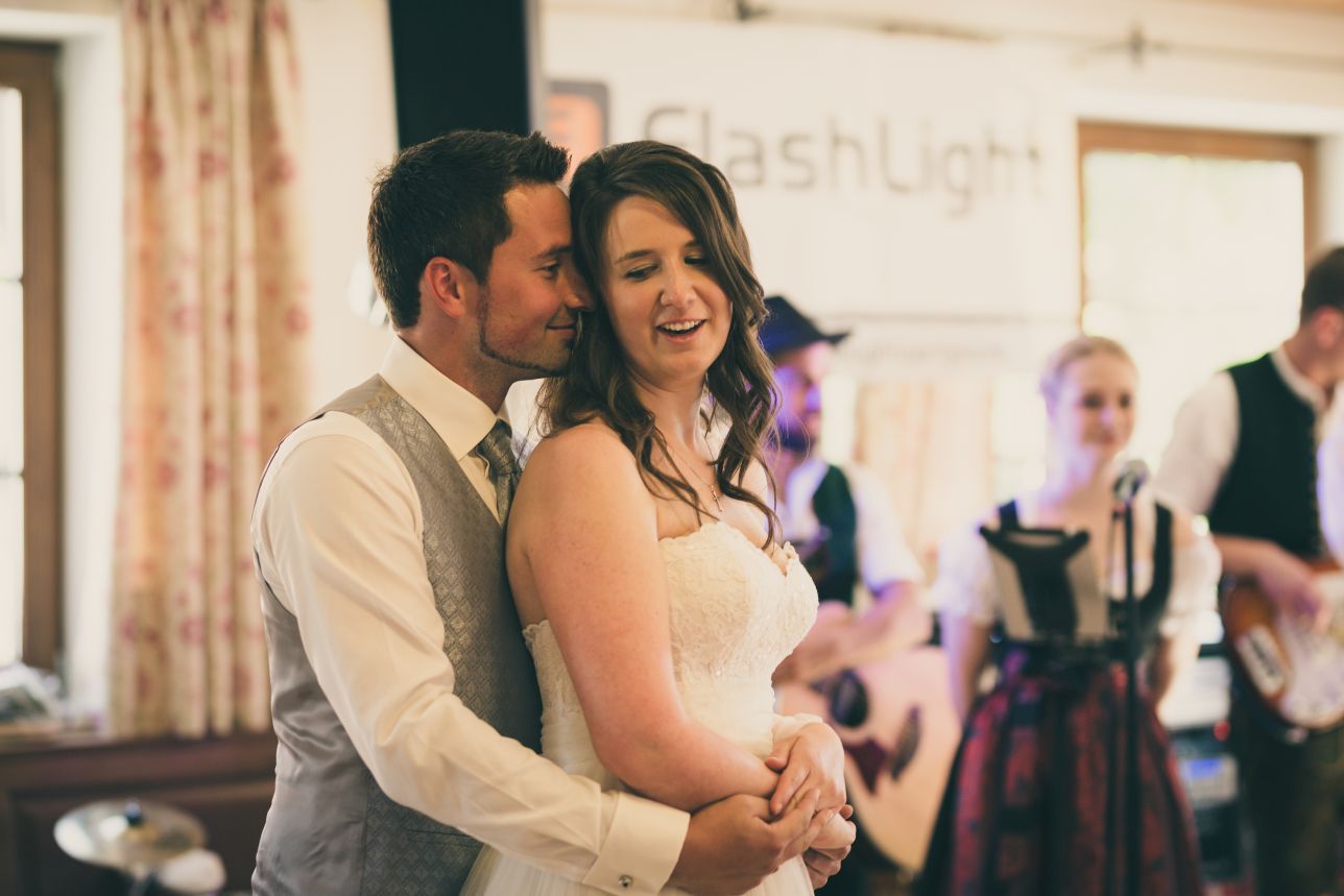 hochzeit im gasthof moser in steingaden im allgäu erster tanz